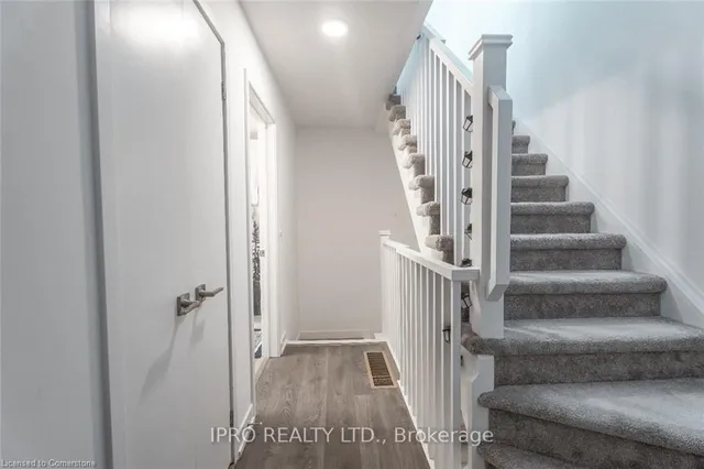 Additional image 33 of 1121 Cooke Blvd