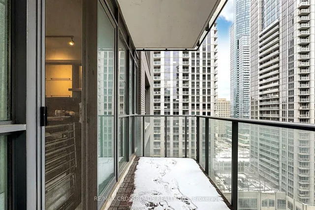 Additional image 14 of 770 Bay St Unit 1507