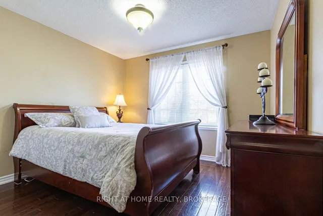 Additional image 30 of 34 Penbridge Circ