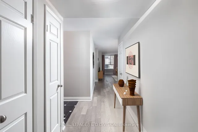 Additional image 2 of 717 Bay St Unit 1004