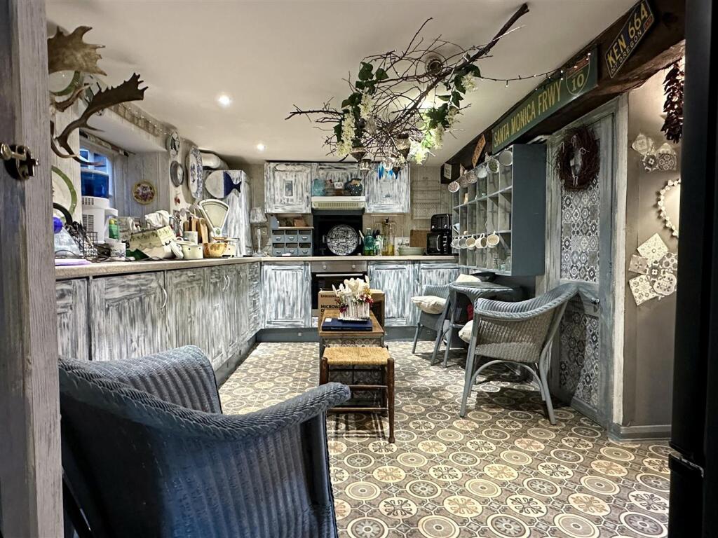 Additional image 3 of High Street, Alcester