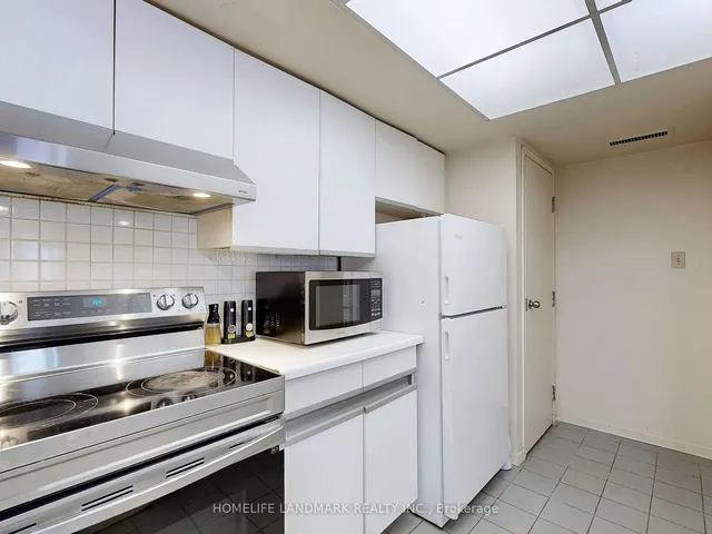 Additional image 20 of 1001 Bay St Unit 701