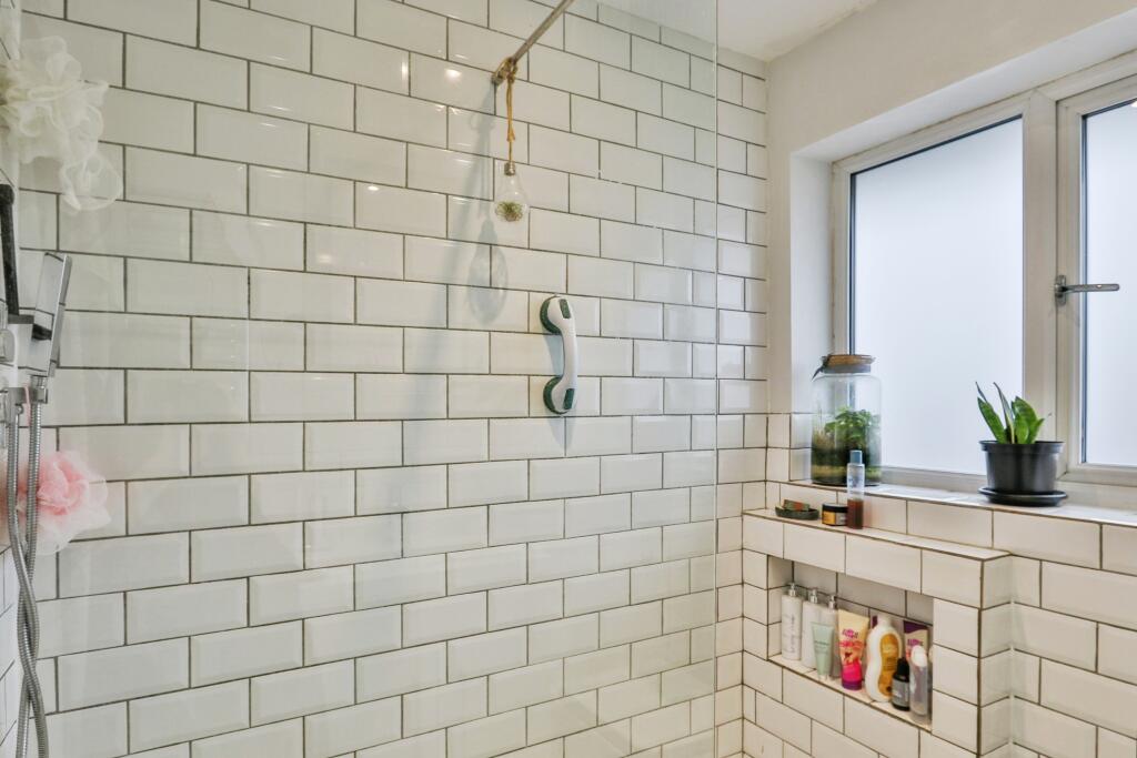 Additional image 14 of Braishfield Gardens, THROOP, Bournemouth, Dorset, BH8