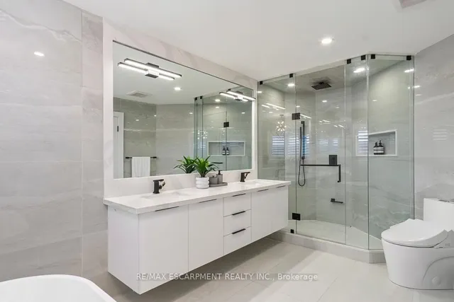 Additional image 36 of 2455 BON ECHO Dr