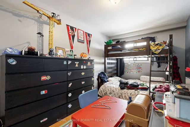 Additional image 37 of 15 Muskoka Ave