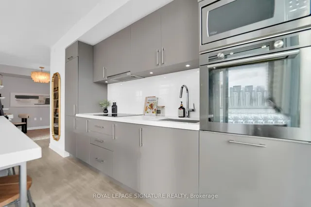 Additional image 11 of 27 Bathurst St Unit 406