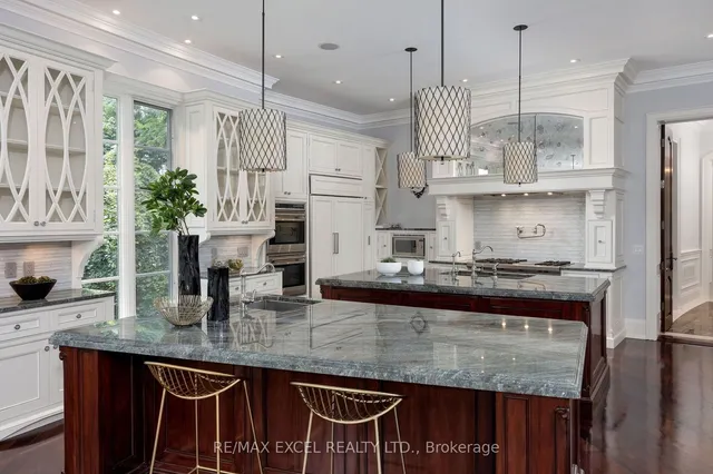 Additional image 10 of 36 Old Yonge St