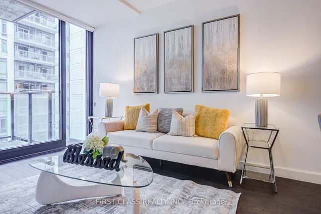 Additional image 21 of 111 Bathurst St Unit 912