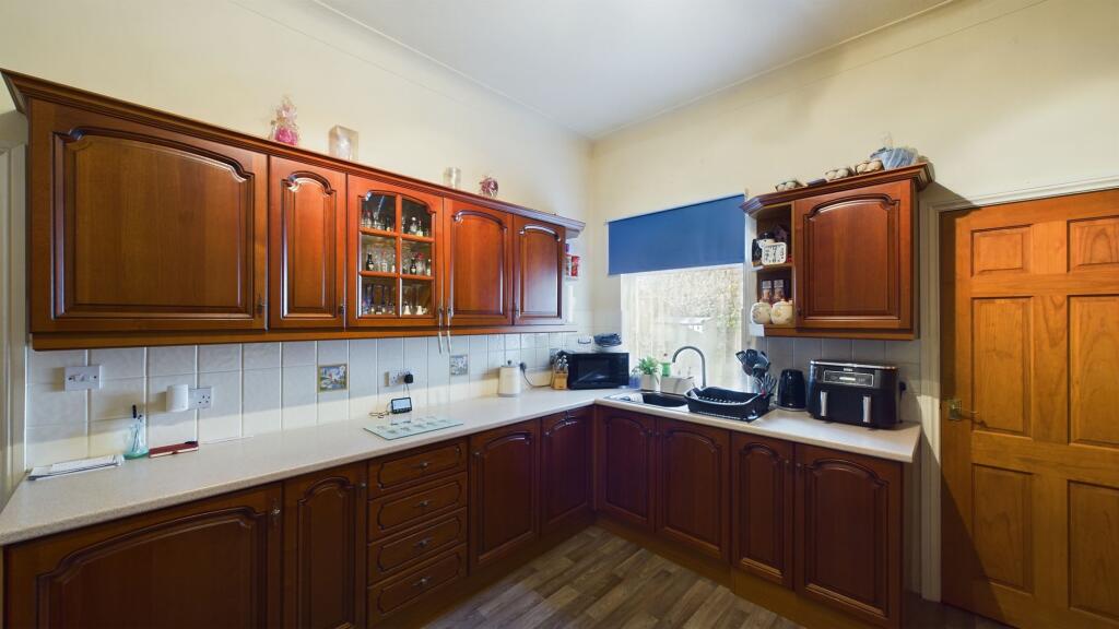 Additional image 5 of Hutton Road, Bradford, BD5