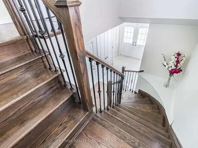 Additional image 31 of 78 Roulette Cres