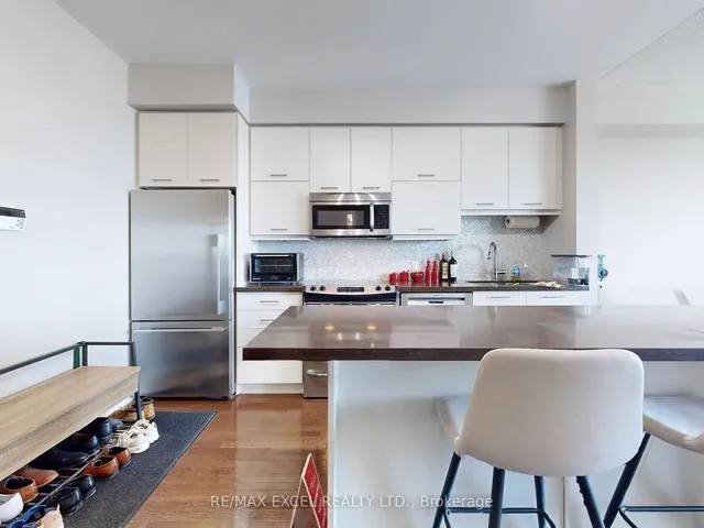 Additional image 11 of 26 Norton Ave Unit 706