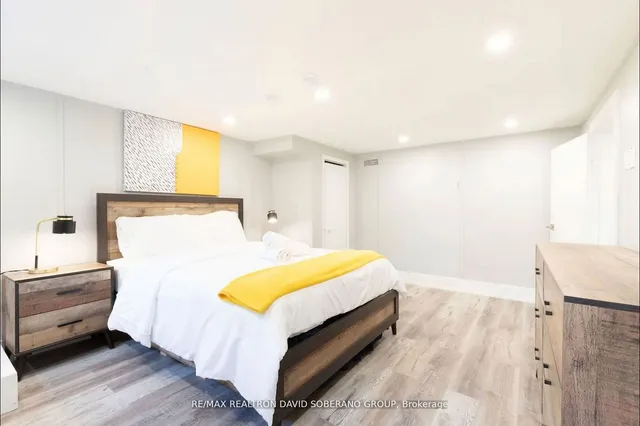 Additional image 23 of 55 Raeburn Ave