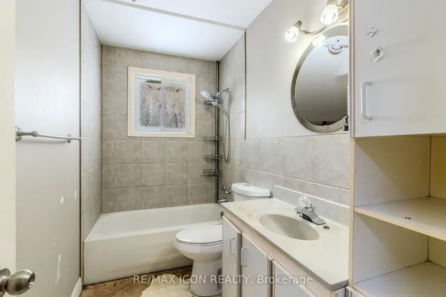 Additional image 8 of 263 Fergus Ave