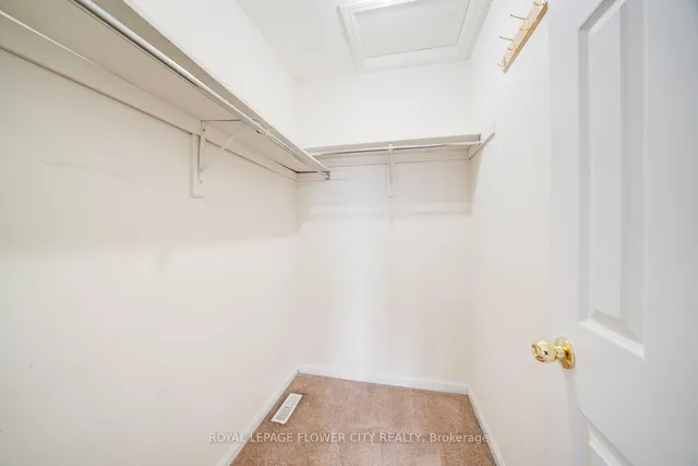 Additional image 32 of 1 Bayridge Dr