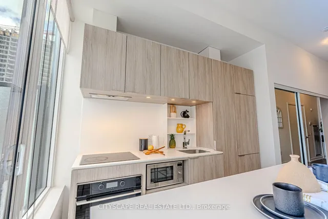 Additional image 33 of 77 Shuter St Unit 907