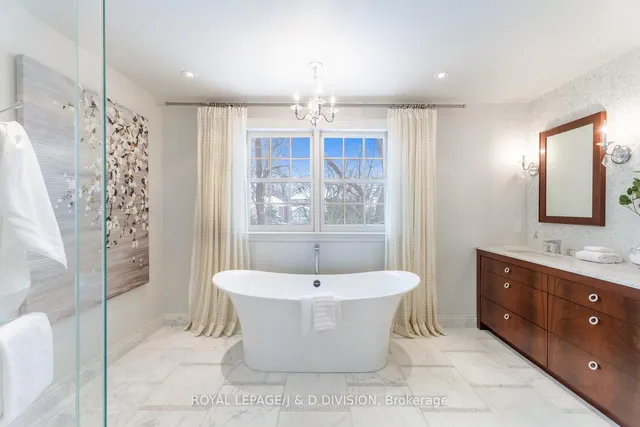 Additional image 22 of 118 Strathallan Blvd