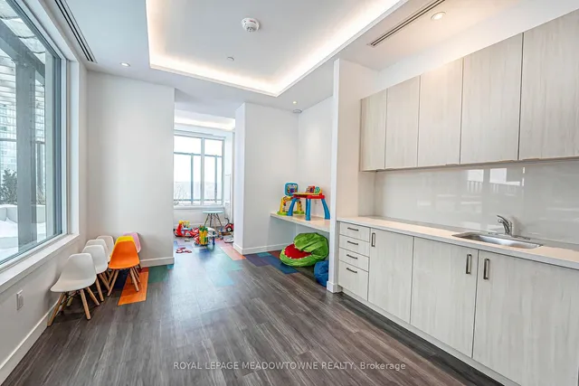 Additional image 37 of 1926 Lake Shore Blvd Unit 3606