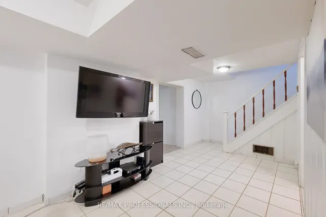 Additional image 23 of 2 Woodpark Rd