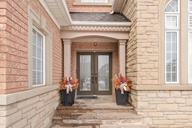 Additional image 3 of 2455 BON ECHO Dr