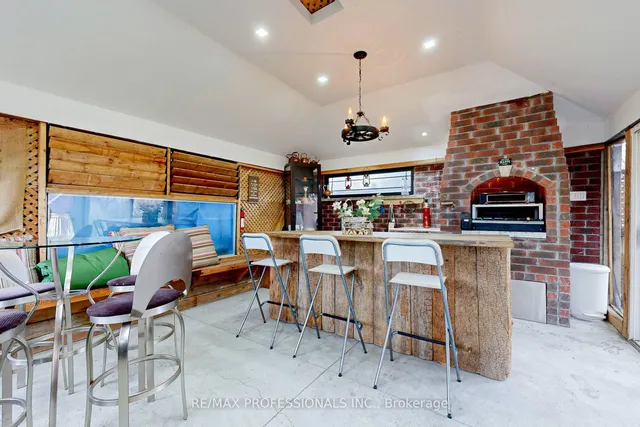 Additional image 34 of 2 Woodpark Rd