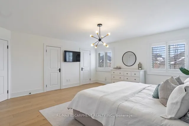 Additional image 34 of 2455 BON ECHO Dr