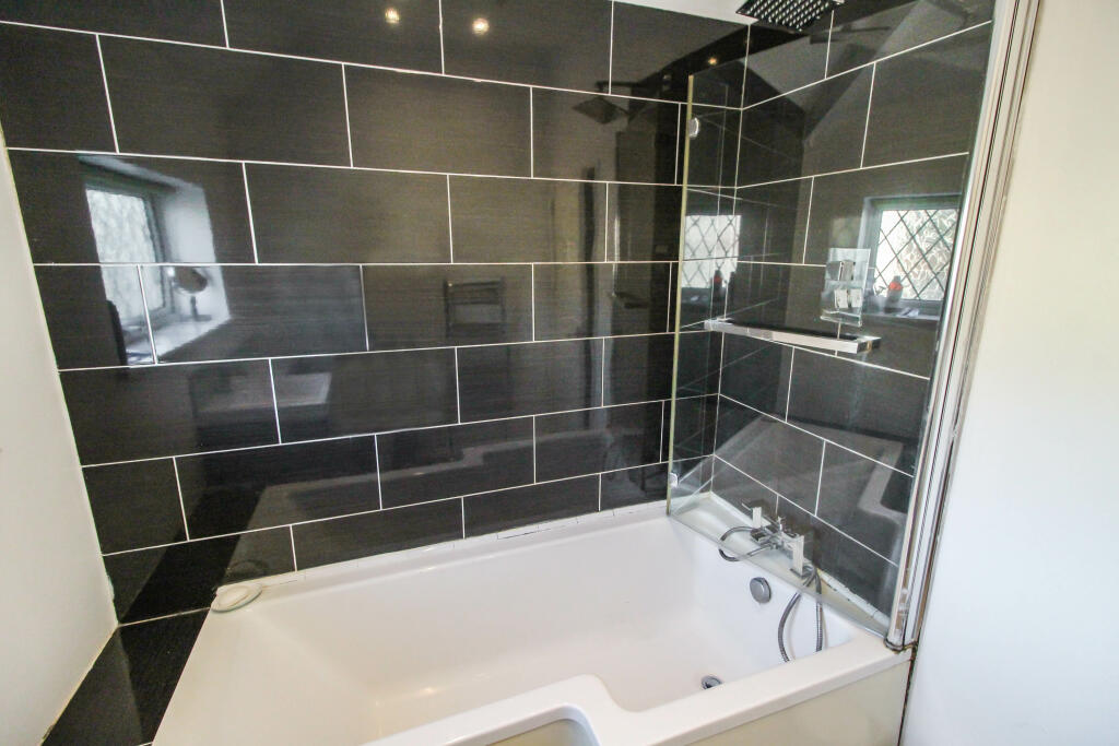 Additional image 17 of Gunner Lane, Birmingham, B45