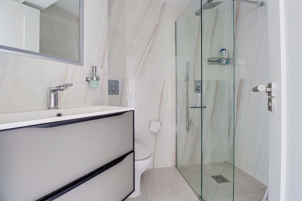 Additional image 12 of Gordons Walk, Harpenden, Hertfordshire, AL5