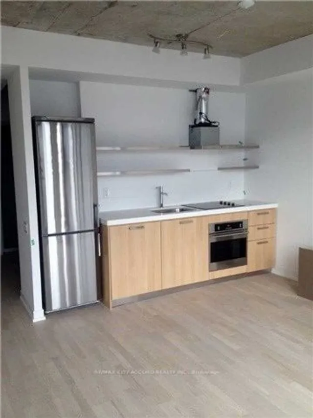 Additional image 5 of 560 King St Unit 718