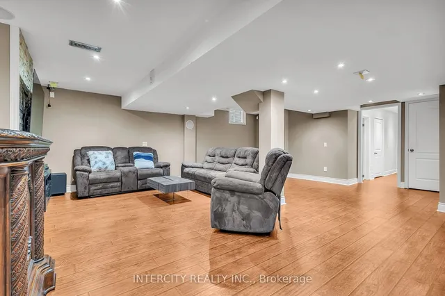 Additional image 33 of 22 Pasadena Ave