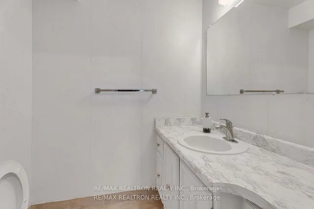 Additional image 39 of 47 Robinter Dr