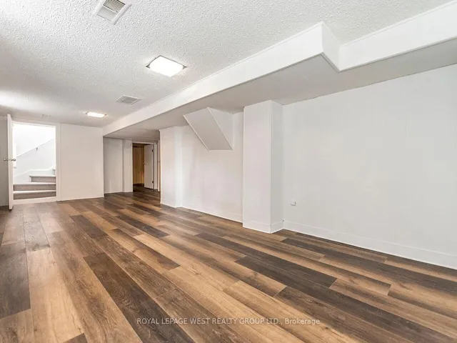 Additional image 33 of 42 Tilden Cres