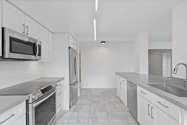 Additional image 14 of 10 Yonge St Unit 2212
