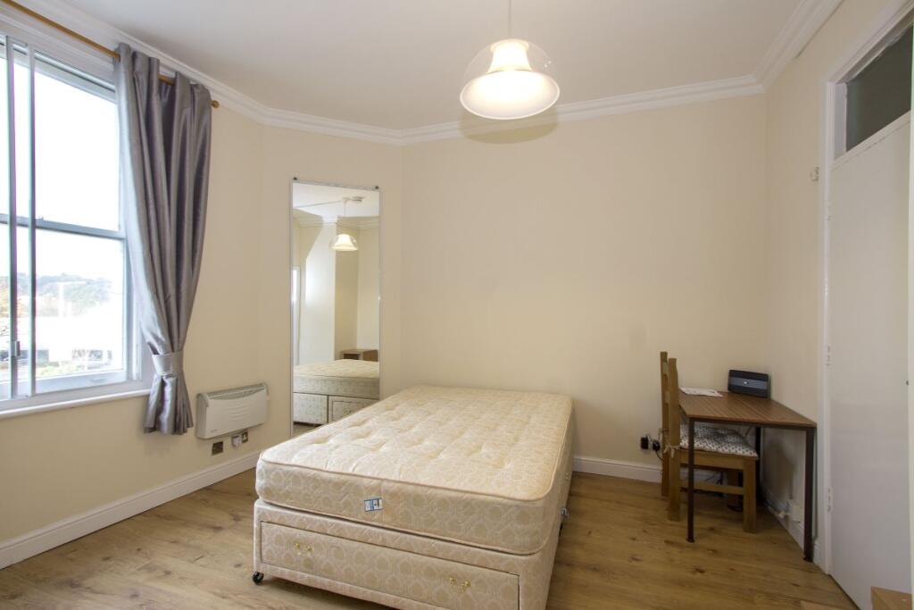 Additional image 4 of The Triangle,, Triangle