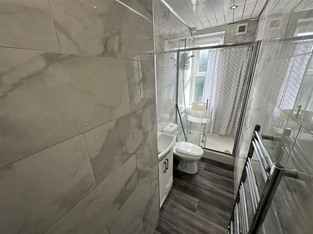 Additional image 17 of Selborne Grove, Keighley