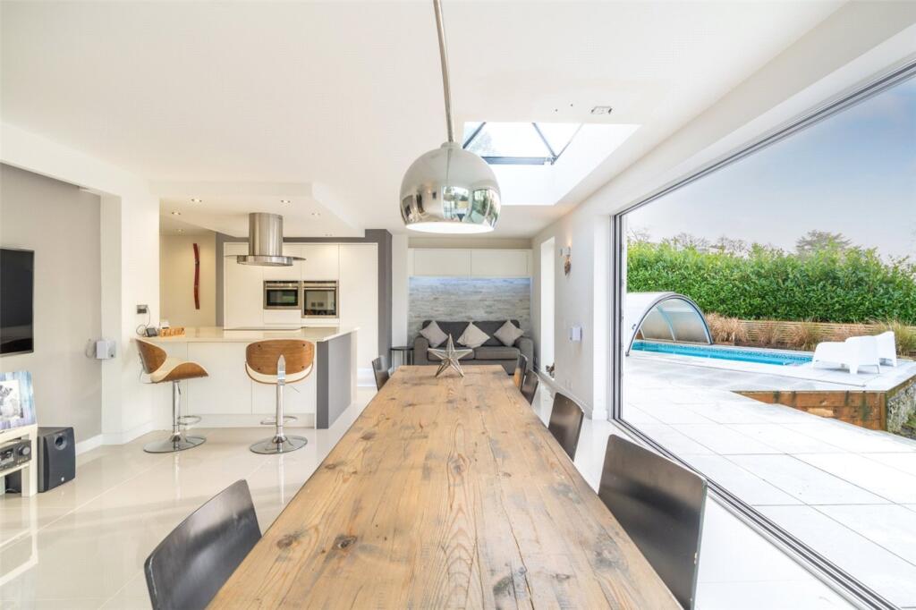 Additional image 4 of Stroud Close, Colehill, Wimborne, Dorset, BH21