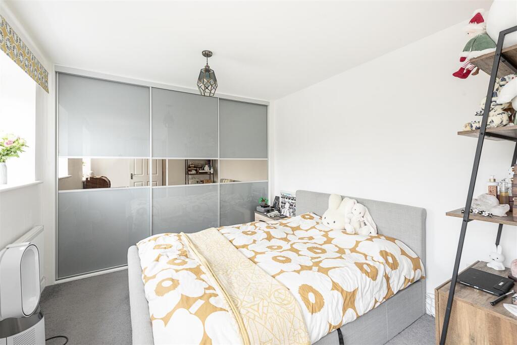 Additional image 5 of Millstone Way, Harpenden