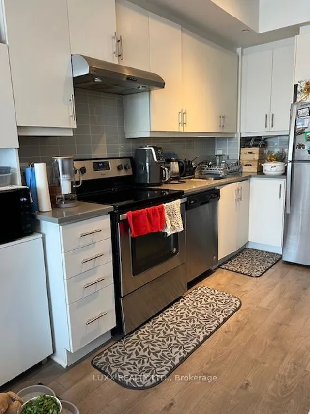 Additional image 4 of 17 Zorra St Unit 1904
