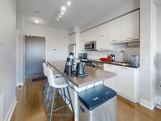 Additional image 9 of 26 Norton Ave Unit 706