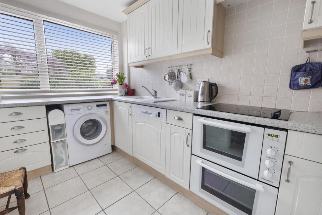 Additional image 8 of Kenyon Close, Bromsgrove. B60