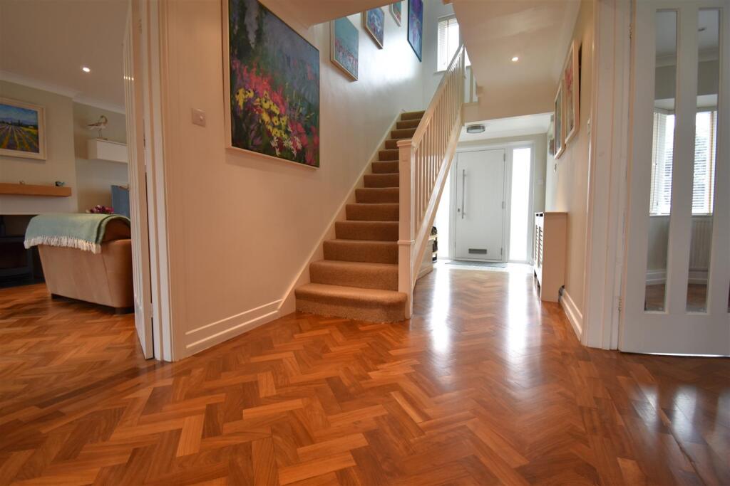 Additional image 4 of Attractive Detached Home In Popular Stoke Bishop Location