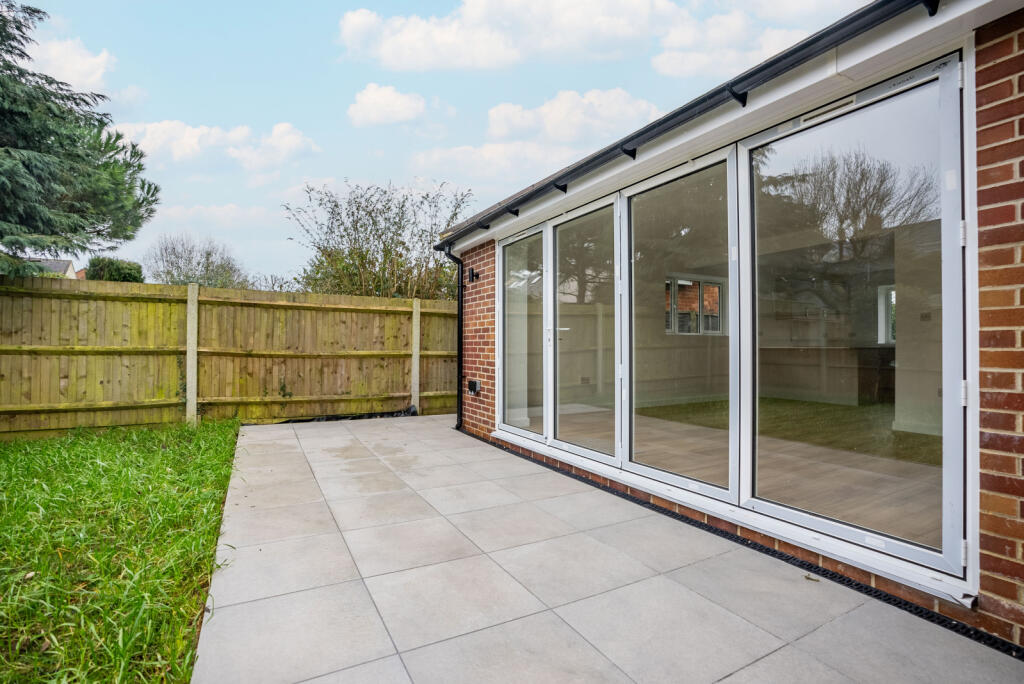 Additional image 12 of Fontmell Close, St. Albans, Hertfordshire, AL3