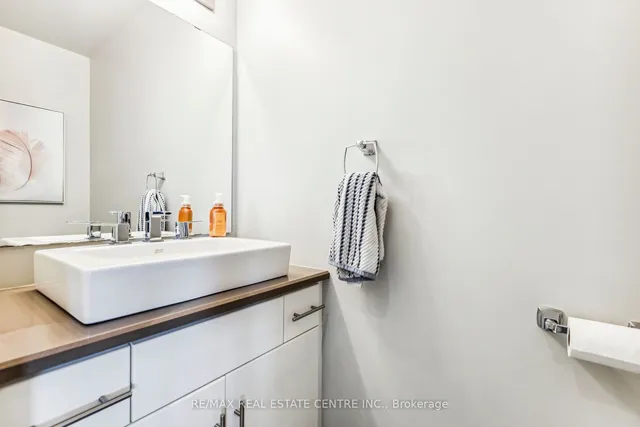 Additional image 26 of 70 Willowrun Dr Unit A1