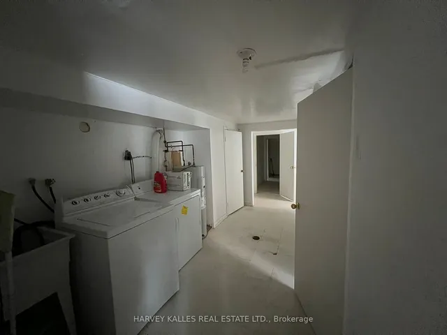 Additional image 23 of 76 Shelborne Ave