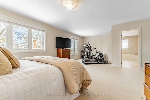 Additional image 22 of 602 Glengrove Ave