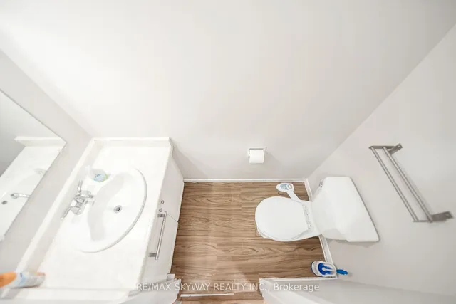 Additional image 16 of 50 Festoon Pl