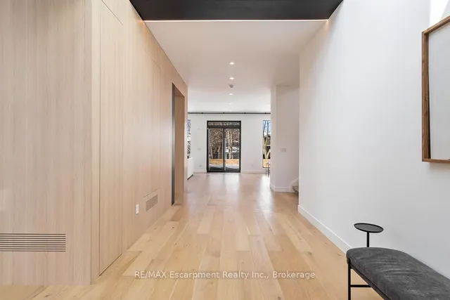 Additional image 5 of 1405 ACTON Cres