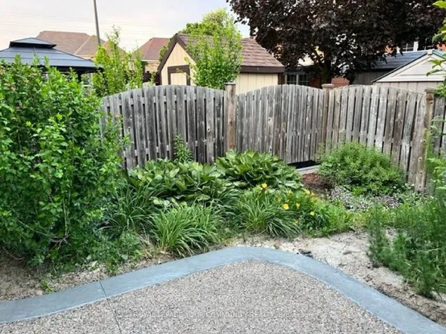 Additional image 3 of 1641 Allan Cres Cres