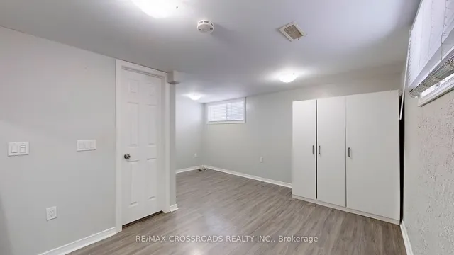 Additional image 18 of 260 Connaught Ave