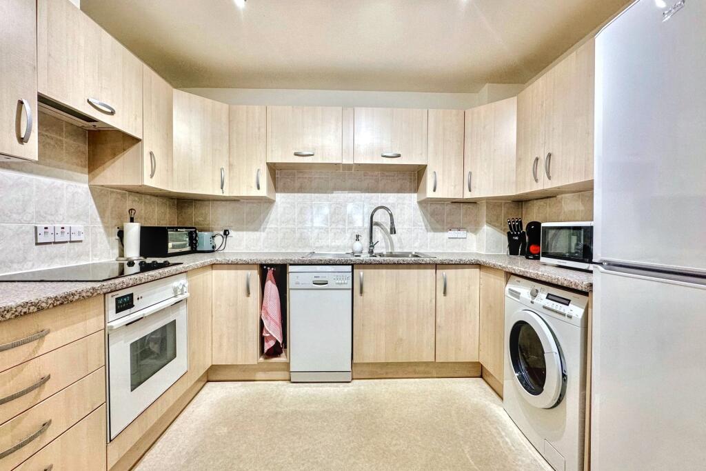 Additional image 18 of Canford Cliffs