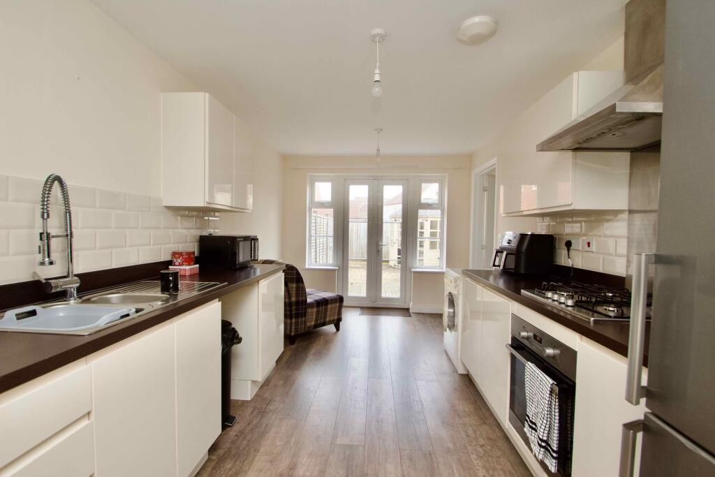 Additional image 17 of Walton Close, Glastonbury